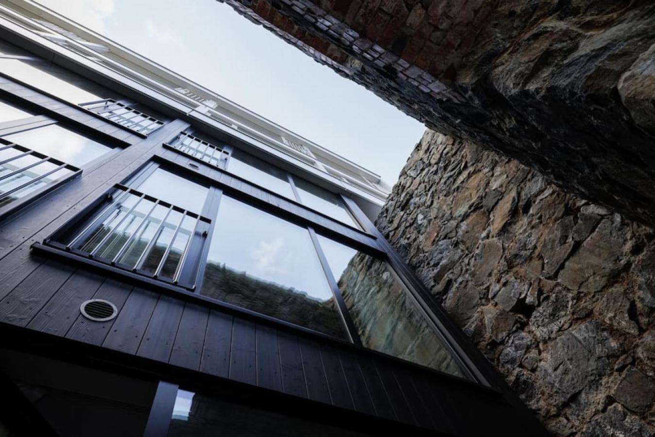 Brand New Studios Amidst Ancient Ruins Oasis Estocolmo Exterior foto